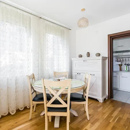 Apartament Lora Cetinjska *
